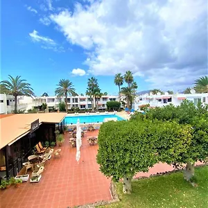  Apartamento Cozy One Bedroom With Spacious Terrace. Pool And Garden View España